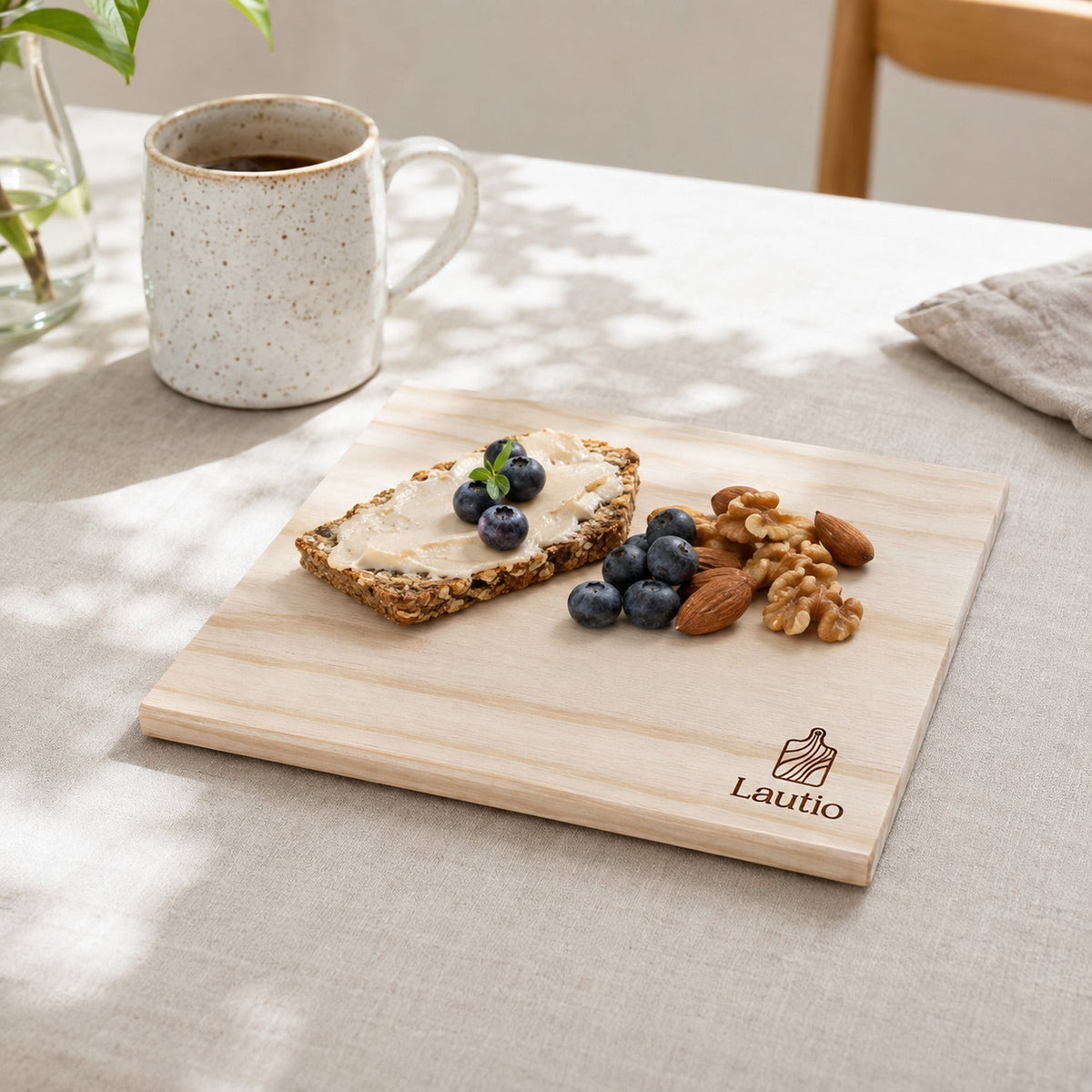 Lautio Accoya cutting board 195 × 195 mm